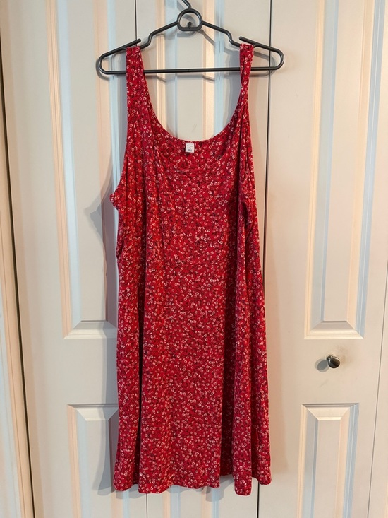Old Navy Dresses & Skirts - Old Navy Red Floral Midi Tank Dress